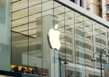 É O FIM! Apple dá adeus a 3 modelos de iPhone