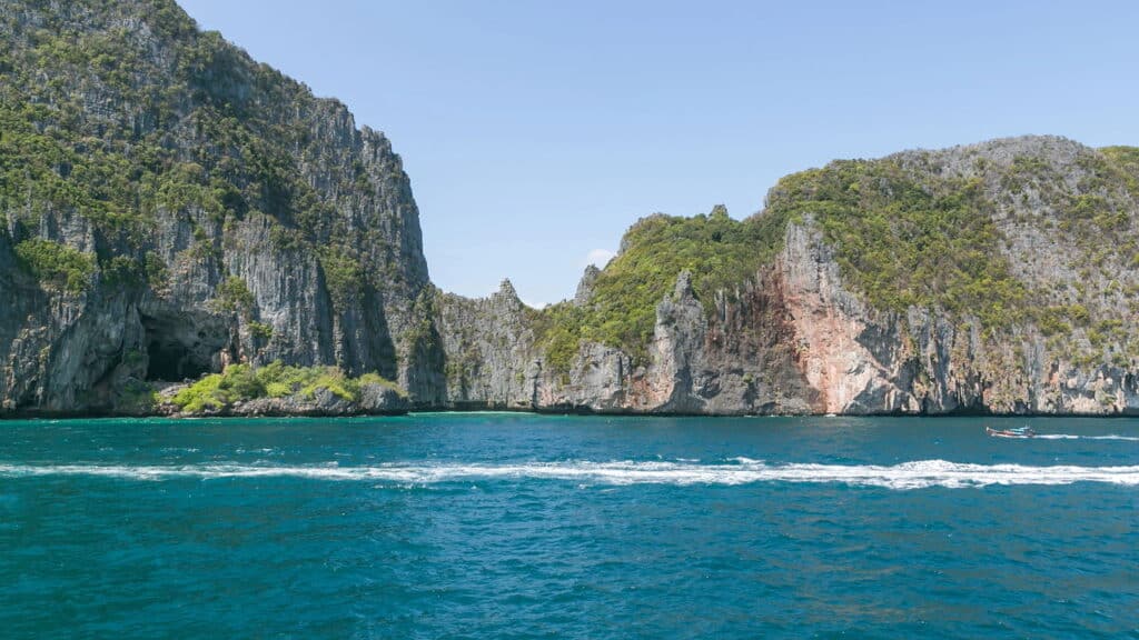 A ilha brasileira com mar verde e praias urbanas que é a 2ª melhor capital do país para viver