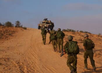 Israel investiga ataque a ambulância, admite falhas, mas nega execução de equipe médica