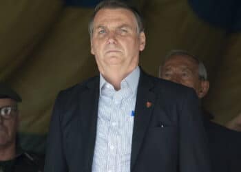 Novo boletim médico informa que Bolsonaro continua sem movimentos intestinais