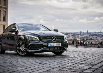 Mercedes-Benz - Créditos: depositphotos.com / Tadeas