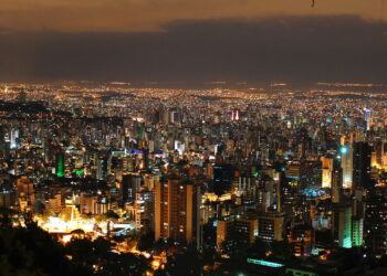 Pequena e charmosa cidade do interior de Minas surpreende com a menor população do Brasil!