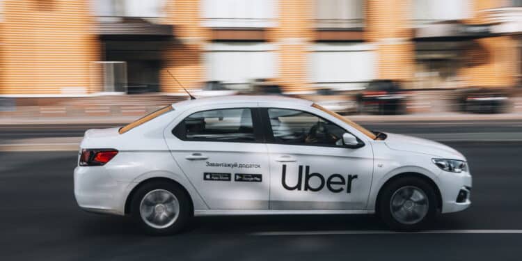 Carros que não podem fazer parte do cadastro da Uber em 2025