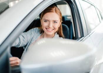 Tecnologia que conecta carros pode virar item obrigatório no Brasil