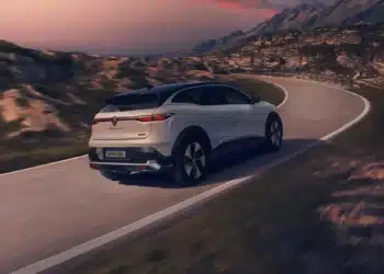Renault MEGANE E-TECH 100% ELÉTRICO - Créditos: Renault