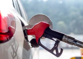 Gasolina sem Etanol? Os efeitos que ela tem no carro.