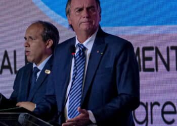 Boletim médico de Bolsonaro revela tratamento no fígado e lenta eecuperação intestinal