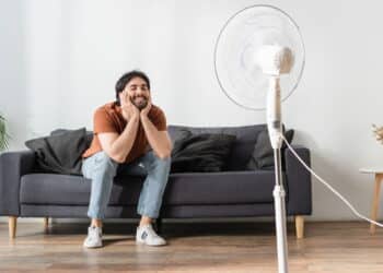 Todo mundo ainda usa ventilador em pleno 2025 e o motivo é incrível!