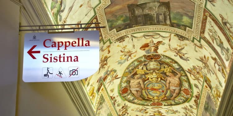 Conclave: primeira fumaça sai de chaminé da Capela Sistina; veja os detalhes da escolha do novo papa