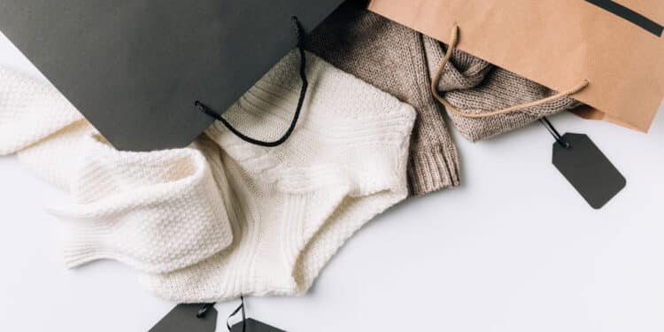 Famosa marca de roupas entra com pedido de falência após ser 'esmagada' pela concorrência