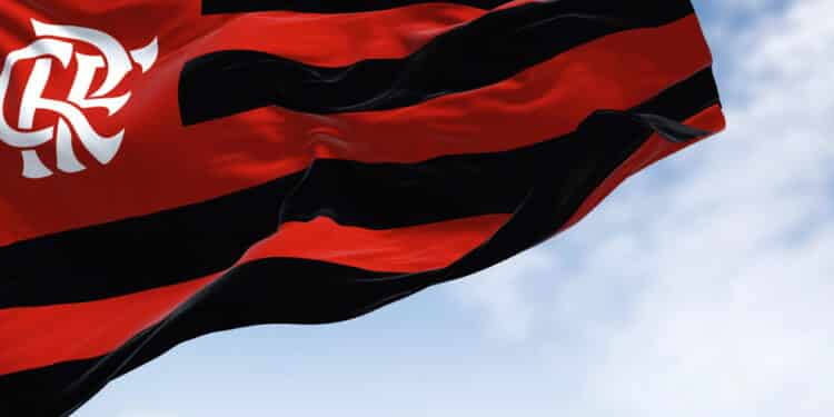 Terror no futebol! Jogadores do Flamengo sofrem tentativa de assalto e carro do goleiro é baleado