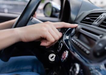 Montadoras trazem de volta esta função nos carros modernos e motoristas comemoram!