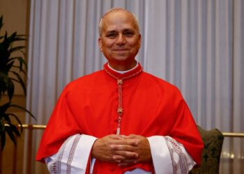 Papa Leão XIV surpreende com gesto em Roma pela 1ª vez na história moderna