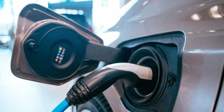 Carro elétrico ou híbrido? Saiba as diferenças e qual modelo realmente vale a pena para você