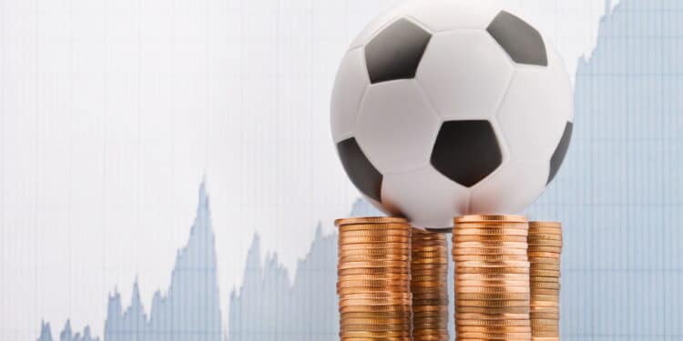 Ranking revela os clubes brasileiros que mais lucraram em 2024; o segundo vai te surpreender