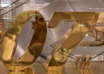 Famoso ator da franquia 007 tem morte confirmada