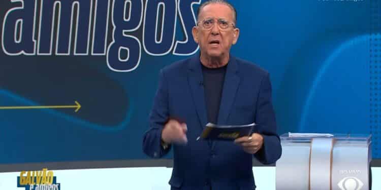Galvão Bueno surpreende e sugere comentarista famoso auxiliar de Ancelotti
