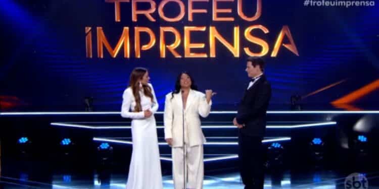 Patrícia Abravanel leva alfinetada ao vivo no Troféu Imprensa e web reage