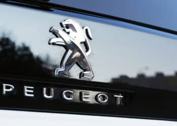 Podem desligar em movimento: Fiat e Peugeot anunciam recall de 21,5 mil carros; veja modelos