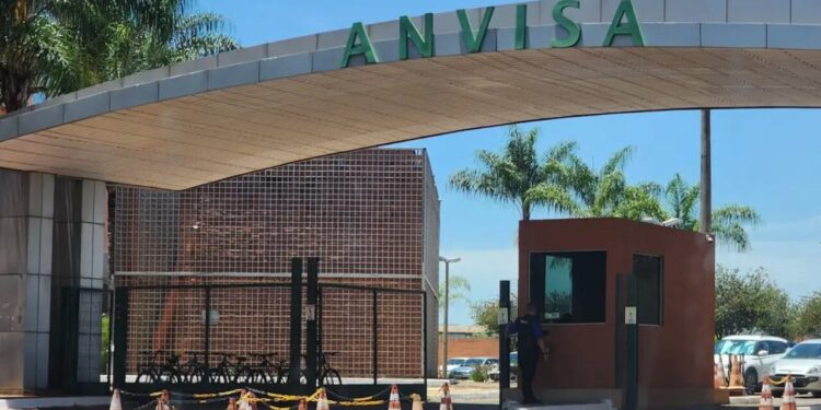 Atenção! Anvisa anuncia suspensão de suplementos para sono e dor muscular; veja a lista
