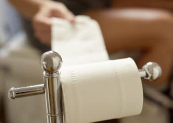 Item inovador promete 'aposentar' o papel higiênico e facilitar sua higiene