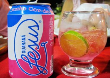Criado por brasileiro, refrigerante vira fenômeno no mercado e é comprado pela Coca-Cola