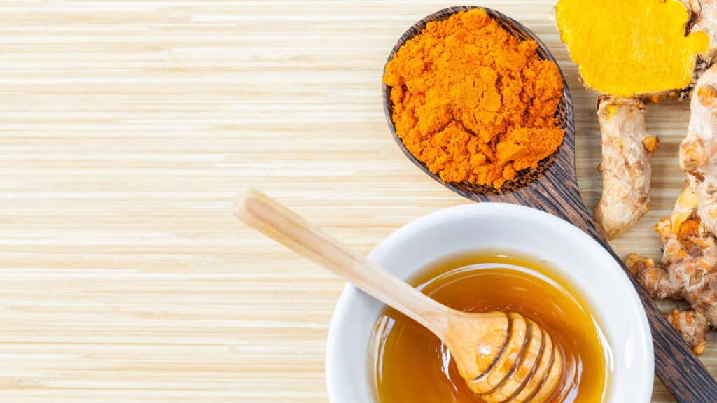 Detox poderoso: essa receita de suco verde ajuda a secar barriga e elimina toxinas