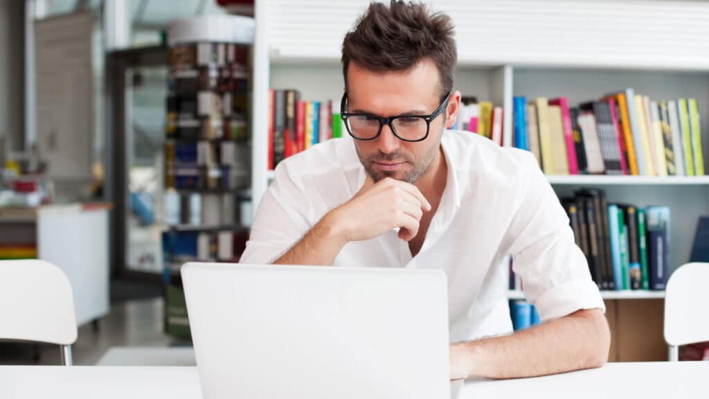 Fim do home office? Veja por que muitas empresas estão mudando de posicionamento