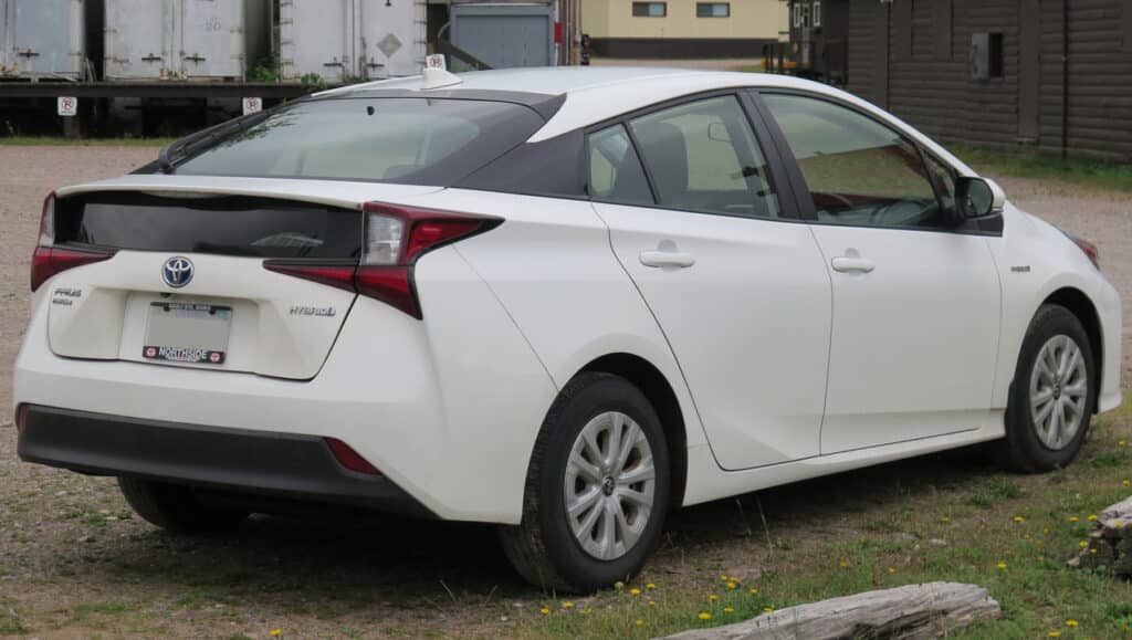 Toyota Prius faz mais de 20 km/l por menos de 55 mil!
