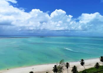 Essa praia é a mais visitada no nordeste do Brasil em 2025!