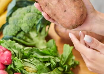 Economiza dinheiro com essa dica fácil de como plantar batata-doce em casa!