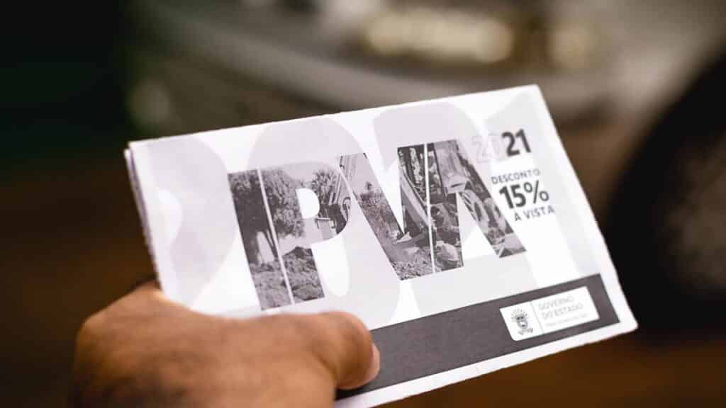 Multa certa para condutores que esquecerem esses dois papéis no veículo!