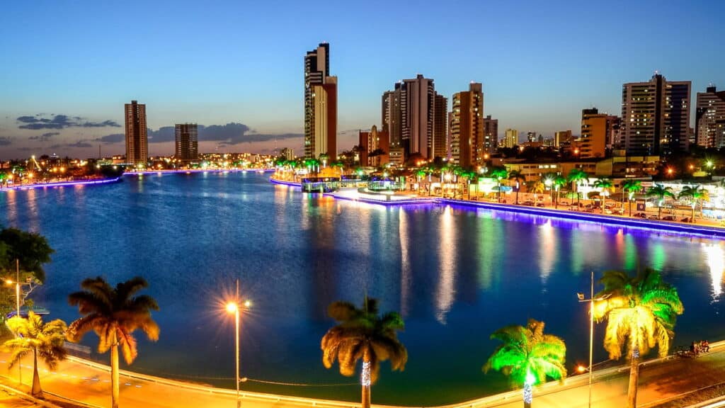Brasileiros estão se mudando para essa cidade por ter o custo de vida mais barato em 2025!