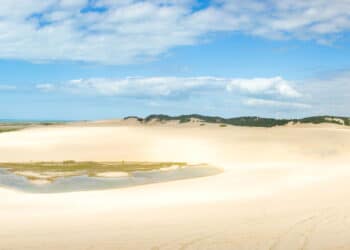 Dunas em Canoa Quebrada, Ceará, Brasil - Créditos: depositphotos.com / Junot