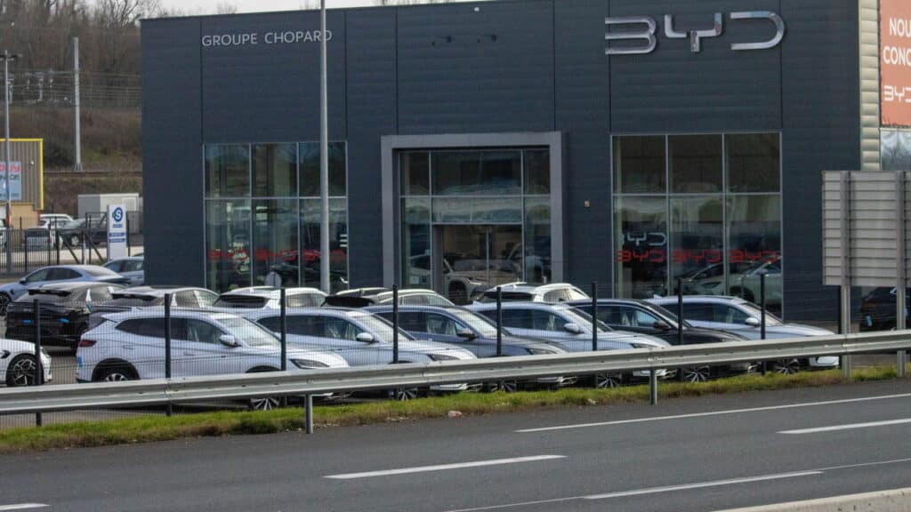BYD rompe tradição no Japão com novo mini elétrico!
