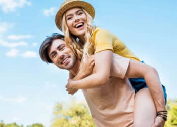Cidades únicas que lideram o índice da felicidade de 2025!