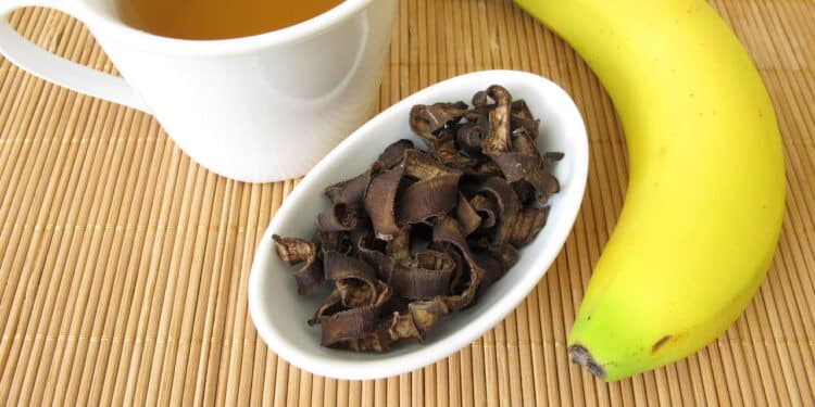 Chá de banana para emagrecer é a receita mais famosa entre os influenciadores!