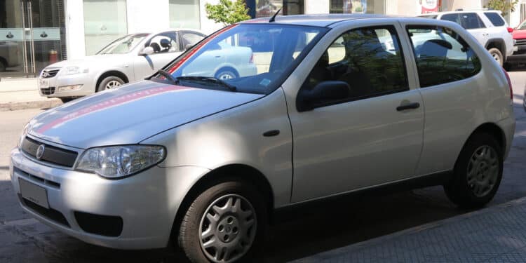 Palio usado em 2025 é uma ótima opção para quem busca economia! Veja consumo e manutenção e preço!