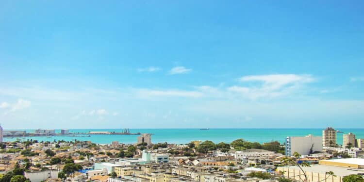 Imagem aérea de Maceió - Créditos: depositphotos.com / dececim
