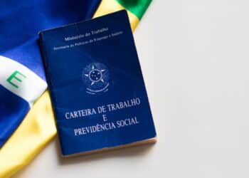Nova lei altera as regras do trabalho aos feriados e domingos a partir de 1º de julho!