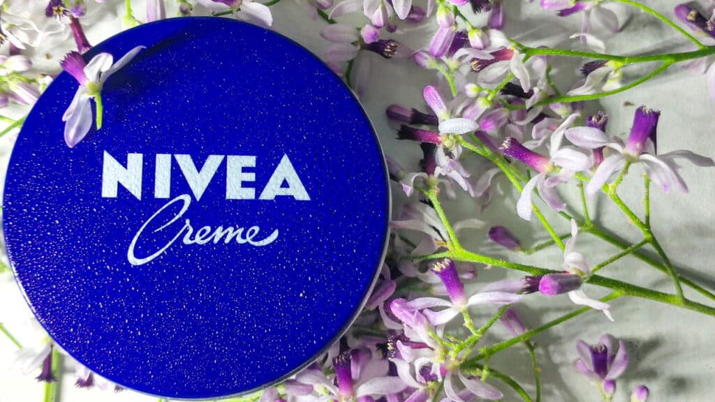 É isso que pode acontecer com o seu rosto se você aplicar Nivea Cream todos os dias!