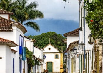 As 10 melhores cidades para férias rápidas com paisagens incríveis!