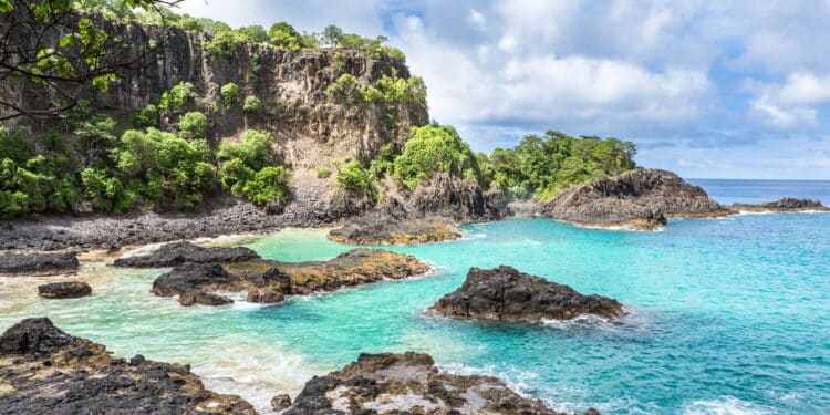 Essa praia brasileira virou tendência global entre viajantes!