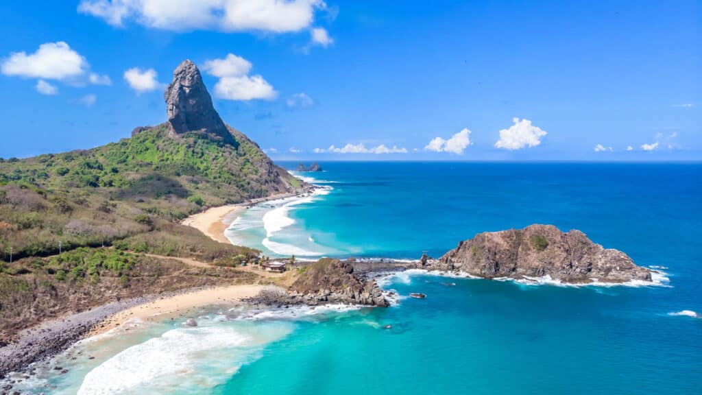A praia mais bonita do MUNDO está no Brasil!