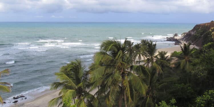 Essa praia é conhecida por ser a mais barata para visitar no Brasil!