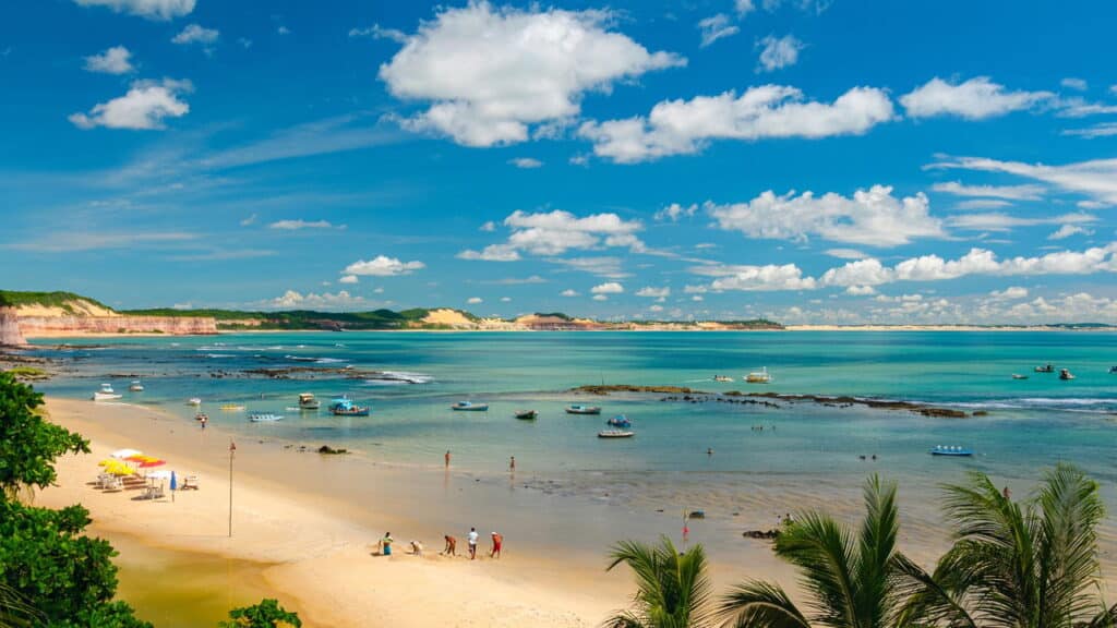 Essa praia é conhecida por ser a mais barata para visitar no Brasil!