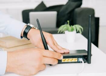 O potencial escondido da porta USB do seu roteador: entenda suas vantagens e usos