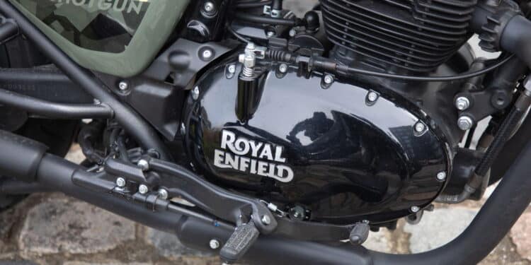Royal Enfield traz novidades na Hunter 350 e homenageia o Brasil!