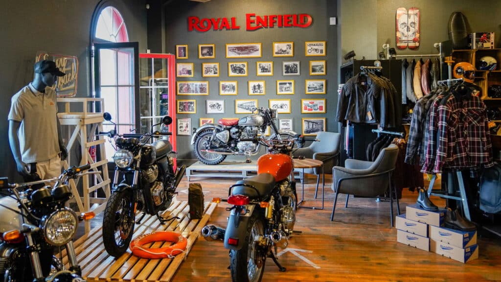 Royal Enfield Classic e Meteor têm falhas nos refletores! Faça a verificação e substituição ainda hoje !