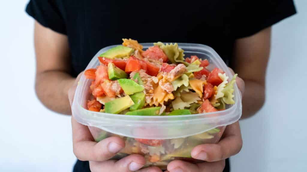 A autoridade alimentar nos pede para lançar imediatamente almofadas de plástico para obter riscos à saúde!